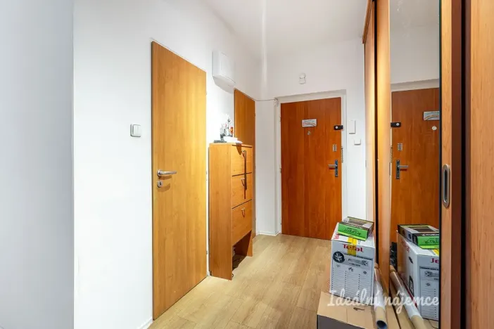 Pronájem bytu 2+1, Praha - Břevnov, Na Petřinách, 58 m2