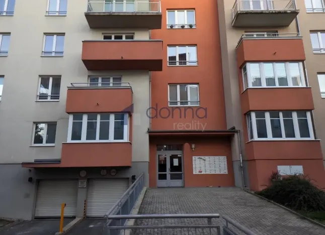 Pronájem bytu 1+kk, Praha, Mikanova, 40 m2