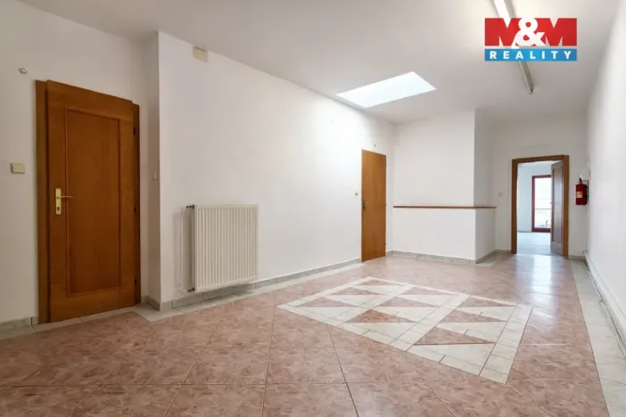 Pronájem bytu 2+kk, Opava - Město, Dolní náměstí, 94 m2