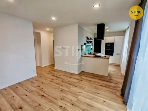 Prodej bytu 3+1, Ostrava, Liptaňské náměstí, 75 m2