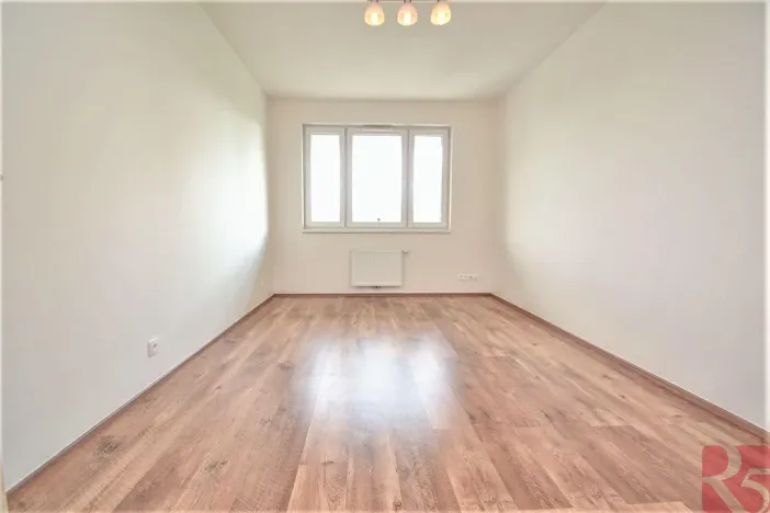 Pronájem bytu 2+kk, Praha - Žižkov, V zahrádkách, 55 m2