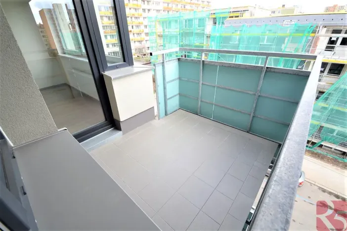 Pronájem bytu 2+kk, Praha - Žižkov, V zahrádkách, 55 m2