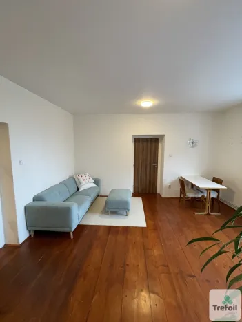 Pronájem bytu 1+1, Mělník, náměstí Míru, 49 m2