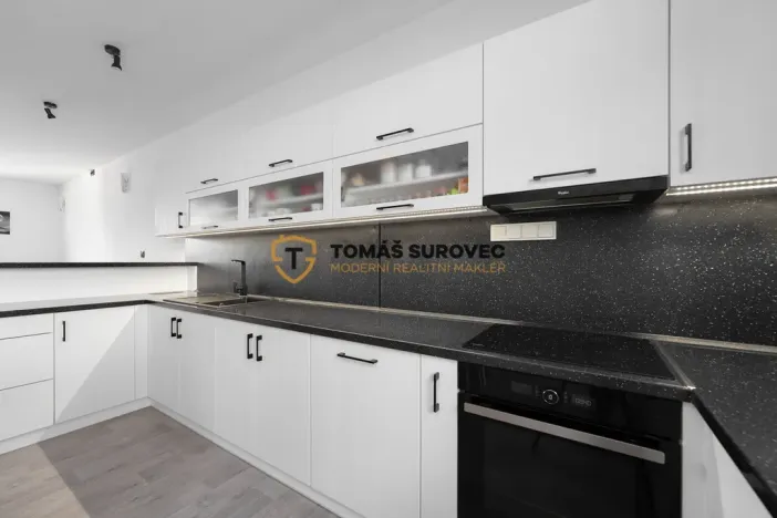 Prodej rodinného domu, Zlín, K Luhám, 277 m2