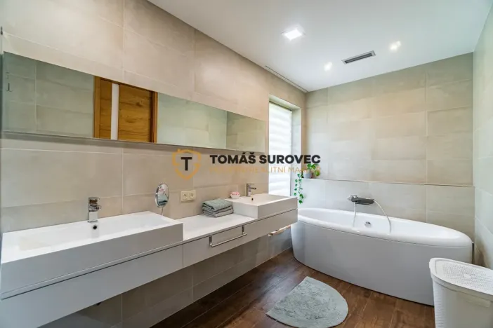 Prodej rodinného domu, Pitín, 189 m2