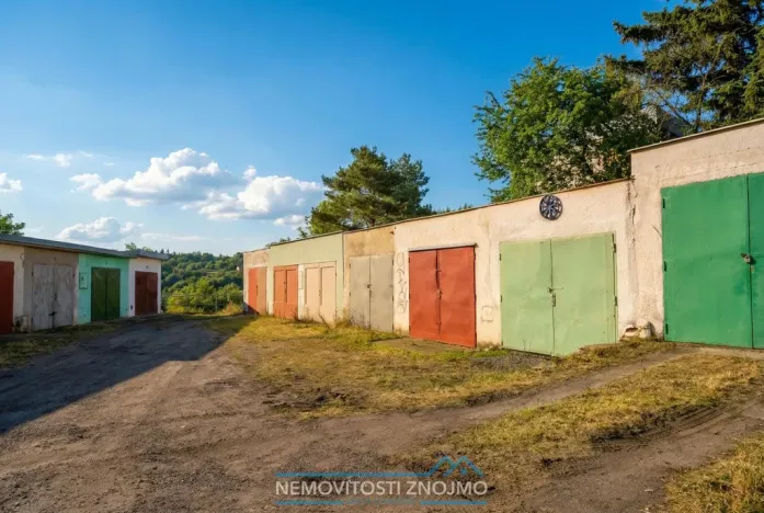 Prodej garáže, Znojmo, Kuchařovická, 19 m2