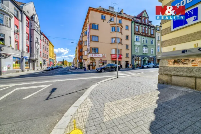 Prodej bytu 4+1, Cheb, Májová, 199 m2