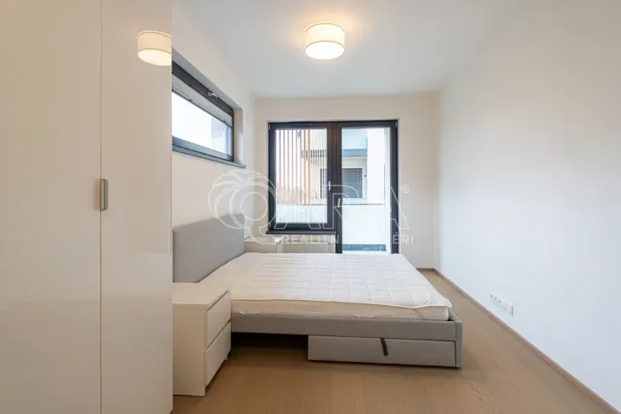 Pronájem bytu 2+kk, Praha - Malešice, Azzoniho, 51 m2