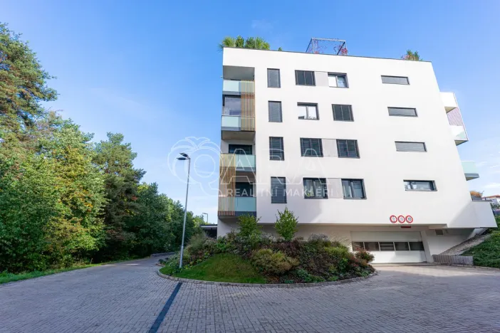 Pronájem bytu 2+kk, Praha - Malešice, Azzoniho, 51 m2