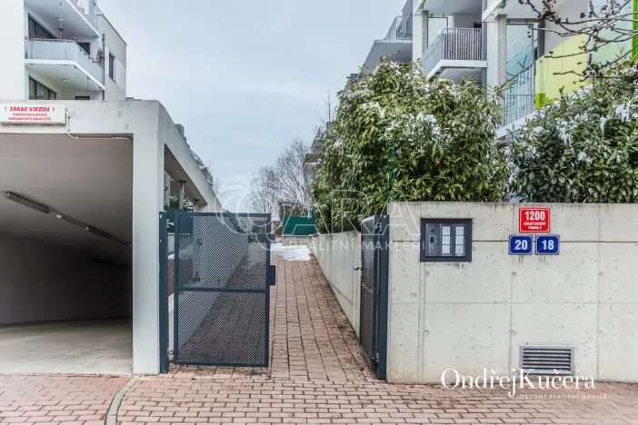 Pronájem bytu 4+kk, Praha - Dolní Chabry, K Beranovu, 188 m2