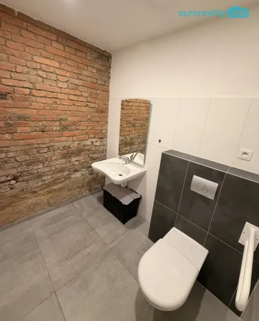 Pronájem kanceláře, Mariánské Lázně, Máchova, 25 m2