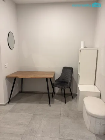 Pronájem kanceláře, Mariánské Lázně, Máchova, 25 m2