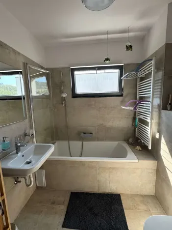 Prodej rodinného domu, Králův Dvůr, Tři Vršky, 130 m2