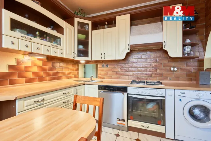 Prodej bytu 3+1, Zlín, Budovatelská, 68 m2