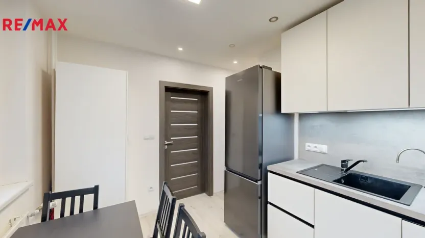 Prodej bytu 3+1, Kuřim, Na Loučkách, 68 m2