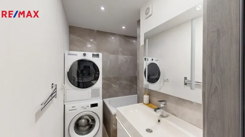 Prodej bytu 3+1, Kuřim, Na Loučkách, 68 m2