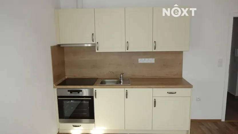 Pronájem bytu 1+kk, Tábor, Budějovická, 24 m2