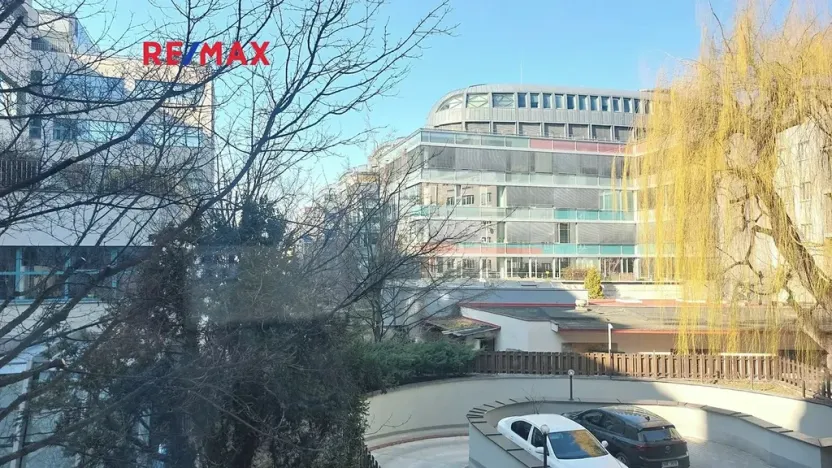 Pronájem bytu 1+kk, Praha - Nusle, Hvězdova, 21 m2