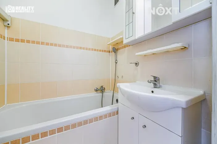 Prodej bytu 3+1, Hustopeče, Masarykovo nám., 55 m2