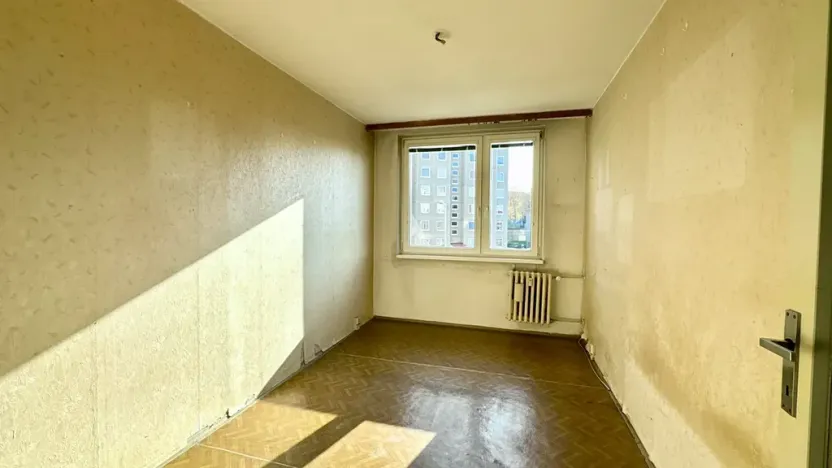 Pronájem bytu 2+kk, Praha - Hloubětín, Kardašovská, 44 m2