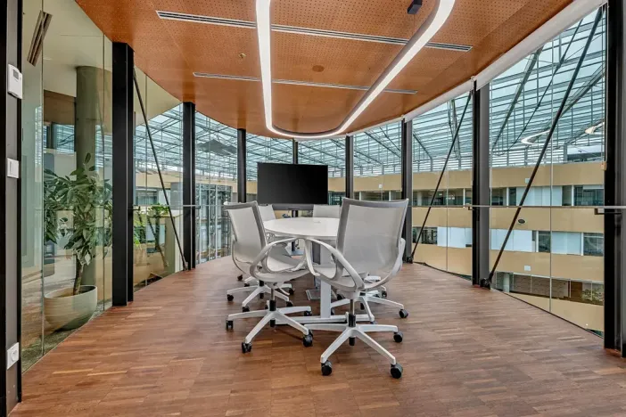 Pronájem kanceláře, Praha - Modřany, Mezi vodami, 2038 m2