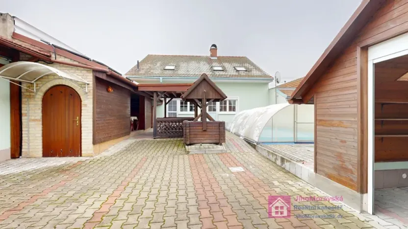 Prodej rodinného domu, Břeclav - Poštorná, Julia Fučíka, 275 m2