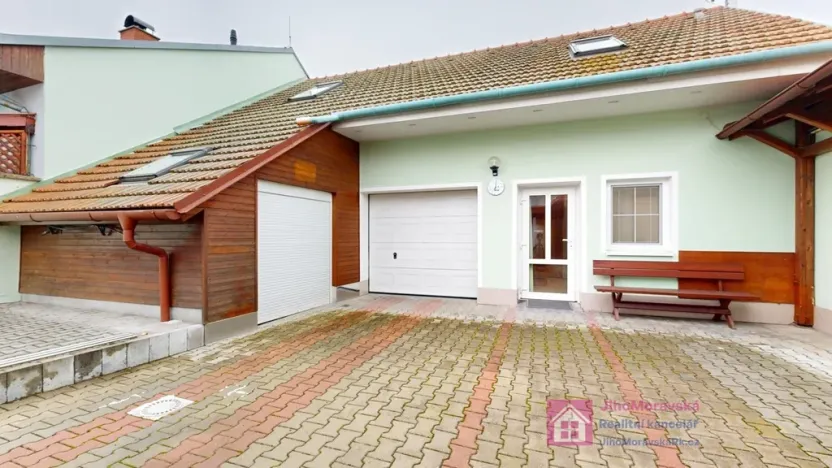 Prodej rodinného domu, Břeclav - Poštorná, Julia Fučíka, 275 m2