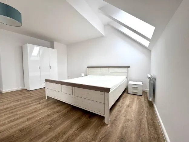 Pronájem bytu 1+kk, Praha - Nové Město, Biskupská, 49 m2