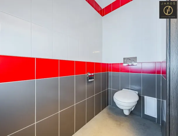 Pronájem obchodního prostoru, Praha - Hlubočepy, Voskovcova, 102 m2
