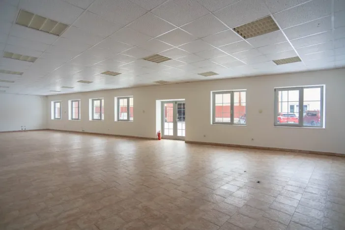 Pronájem obchodního prostoru, Trutnov - Dolní Staré Město, K Úpě, 106 m2
