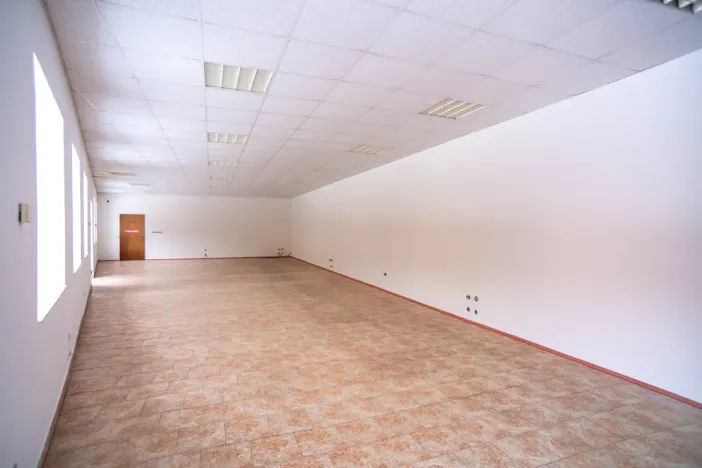 Pronájem obchodního prostoru, Trutnov - Dolní Staré Město, K Úpě, 106 m2