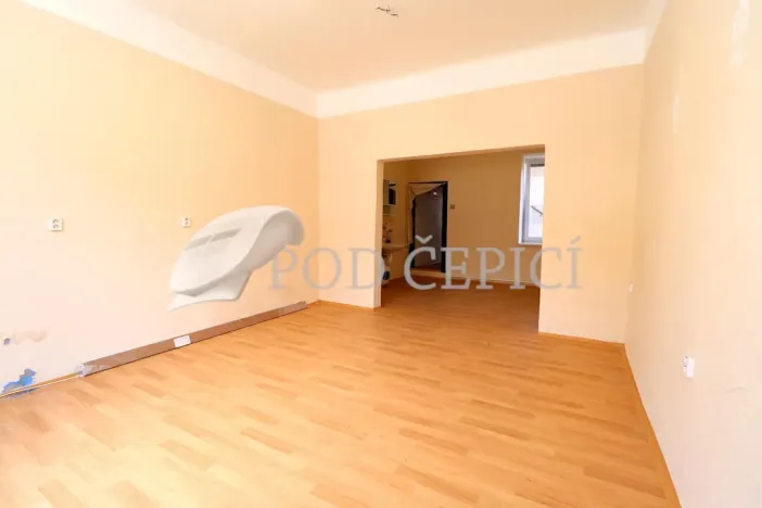 Pronájem kanceláře, Brno - Židenice, Stejskalova, 73 m2