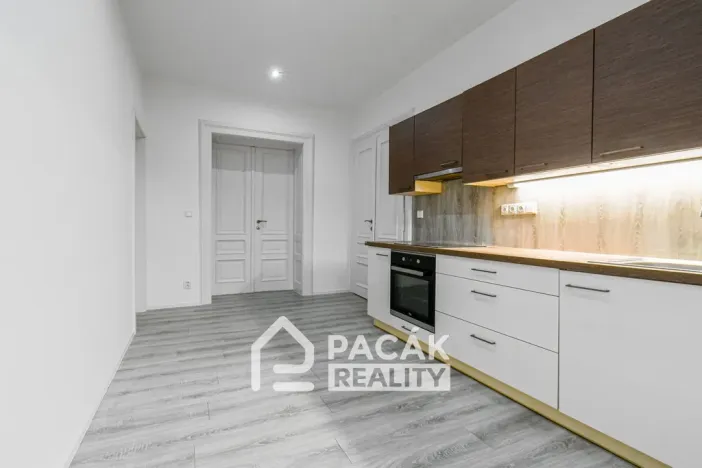 Prodej bytu 3+1, Přerov, Sušilova, 95 m2