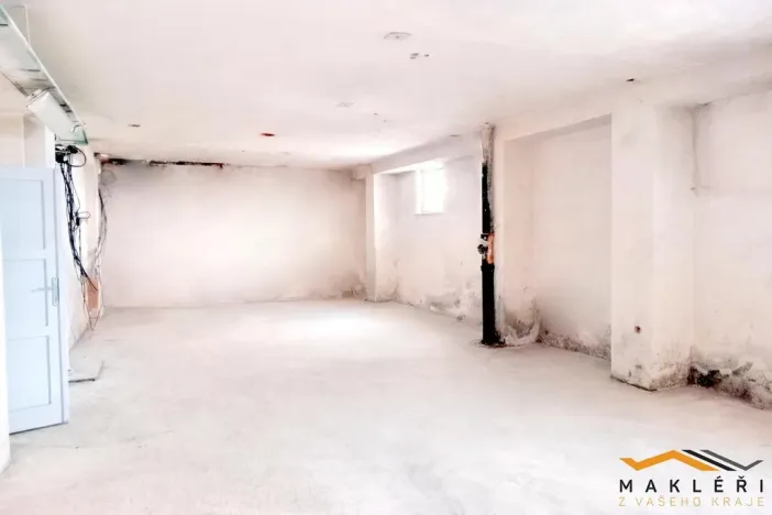 Pronájem skladu, Úsobí, 87 m2