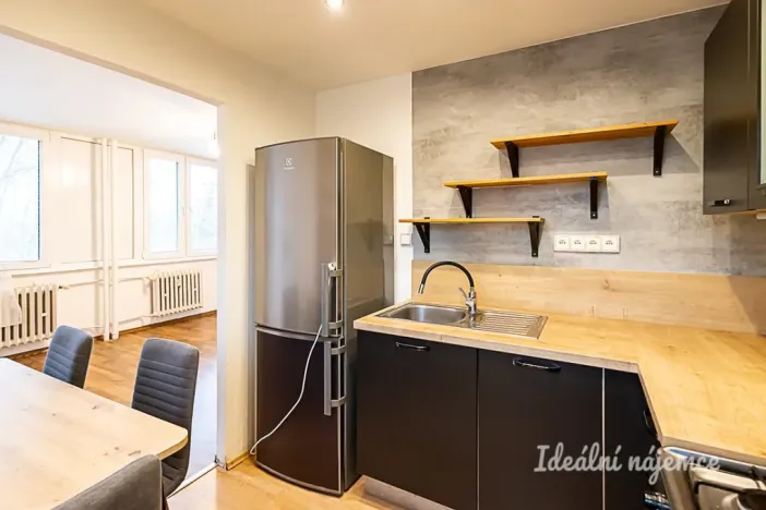 Pronájem bytu 2+1, Praha - Kobylisy, Paláskova, 55 m2