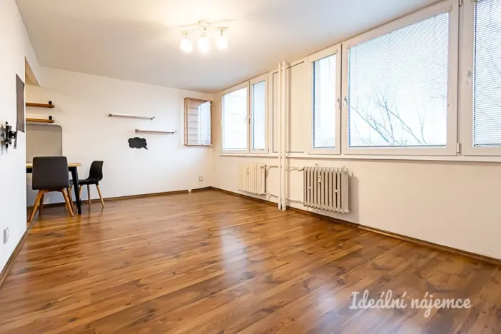 Pronájem bytu 2+1, Praha - Kobylisy, Paláskova, 55 m2