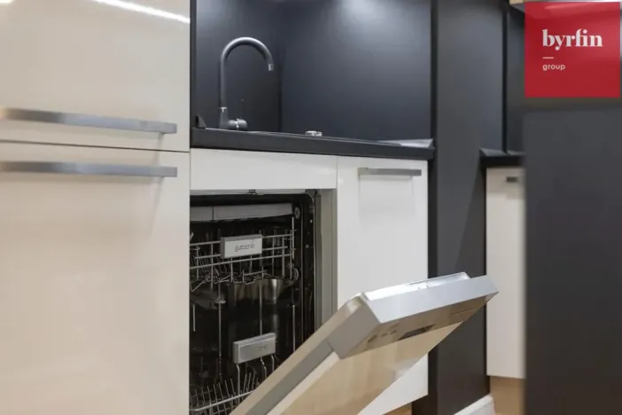 Pronájem bytu 3+kk, Opava, Dolní náměstí, 100 m2