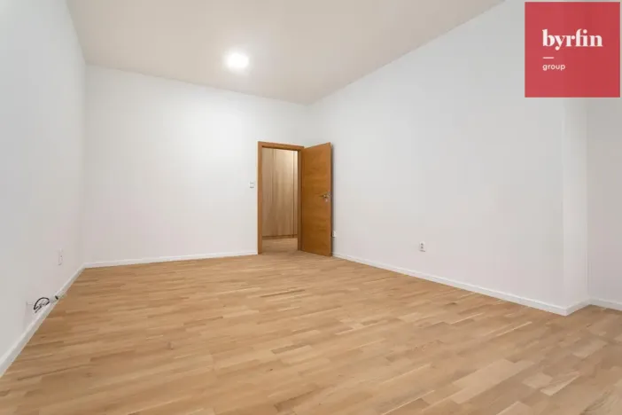 Pronájem bytu 3+kk, Opava, Dolní náměstí, 100 m2