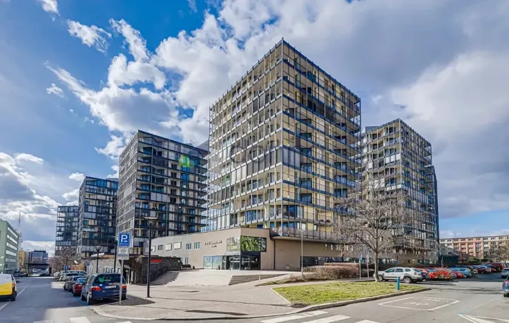 Pronájem bytu 2+kk, Praha, Ke kapslovně, 69 m2
