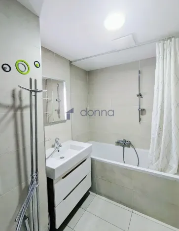 Pronájem bytu 2+kk, Praha, Ke kapslovně, 69 m2