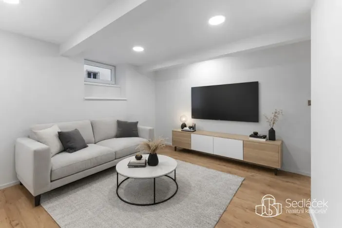 Prodej atypického bytu, Praha - Nusle, U Jezerky, 39 m2