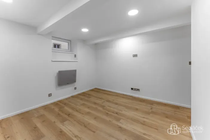 Prodej atypického bytu, Praha - Nusle, U Jezerky, 39 m2