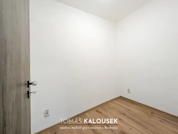 Pronájem bytu 3+kk, Dolní Kounice, Masarykovo náměstí, 61 m2