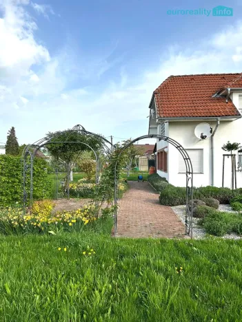 Prodej rodinného domu, Šťáhlavy, K Bažantnici, 160 m2