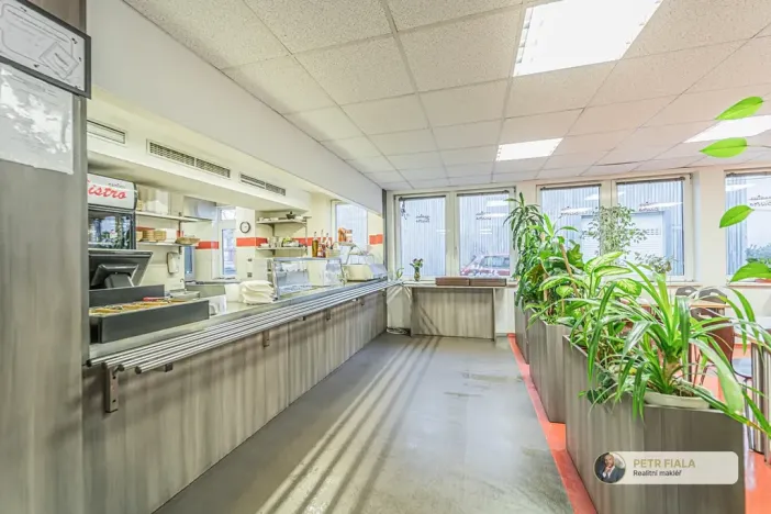 Pronájem kanceláře, Praha, Dopraváků, 240 m2