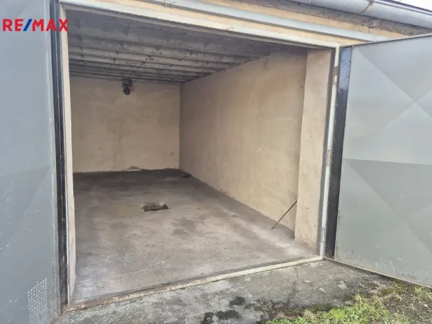 Prodej garáže, Hradec Králové, 16 m2
