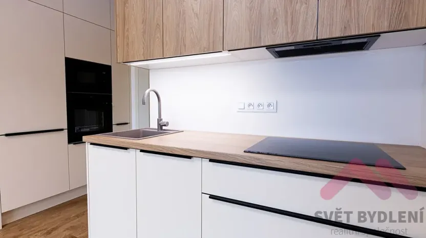 Pronájem bytu 1+kk, Praha - Žižkov, Šrámkové, 34 m2