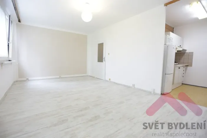 Pronájem bytu 1+kk, Praha - Řepy, Bazovského, 35 m2