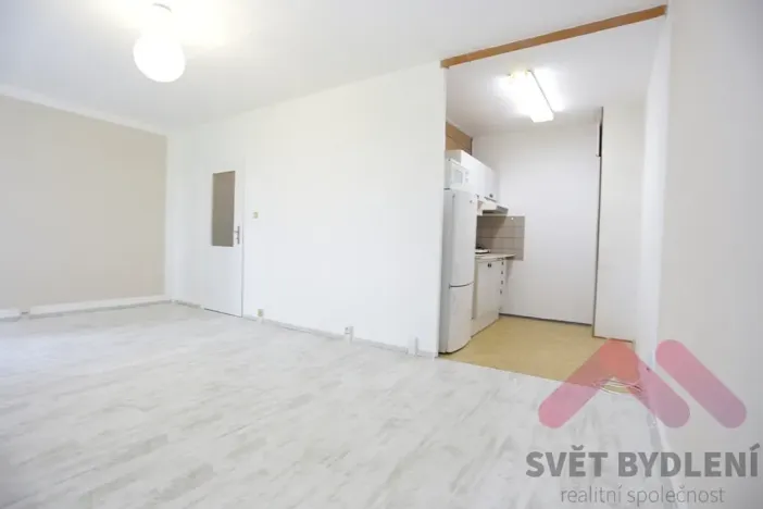 Pronájem bytu 1+kk, Praha - Řepy, Bazovského, 35 m2