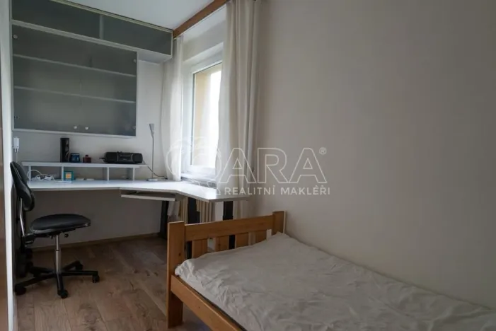 Pronájem bytu 3+1, Praha - Troja, Svídnická, 74 m2